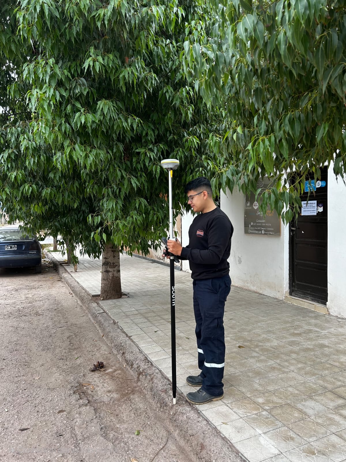 Trabajo de relevamiento de terreno